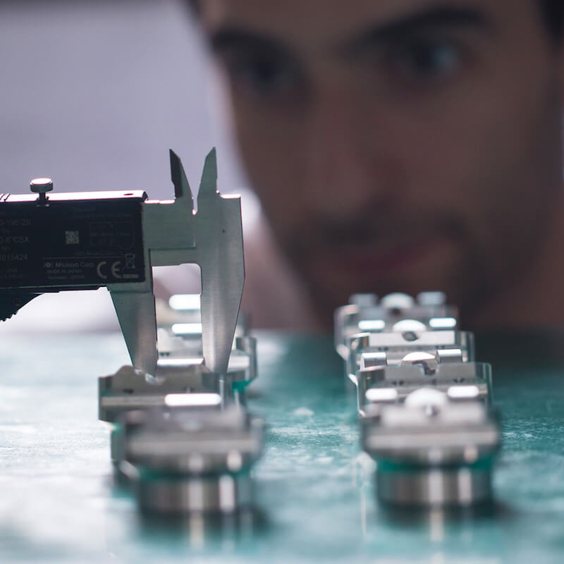 Dave measuring hinge parts