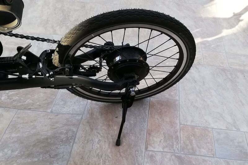 FLIT-Kickstand_Deployed-1