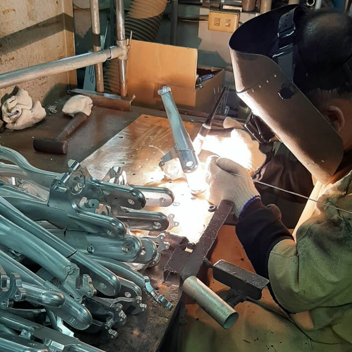 FLIT-16 welding rear swing arm 3